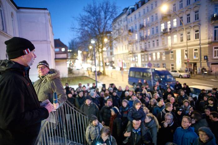 Artikelbild Nie Wieder! Hunderte St. Pauli Fans gedenken der Opfer des Holocaust